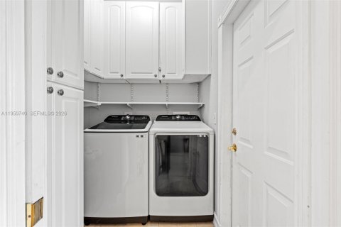 House in Homestead, Florida 4 bedrooms, 194.91 sq.m. № 2025094 - photo 23