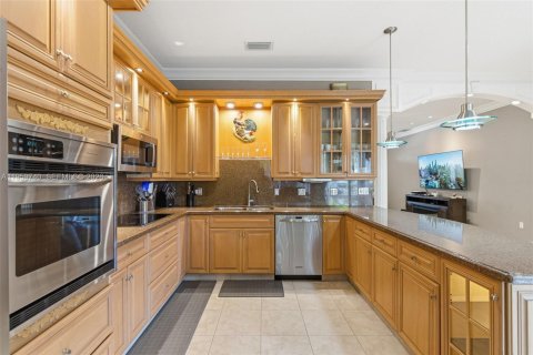 House in Homestead, Florida 4 bedrooms, 194.91 sq.m. № 2025094 - photo 21