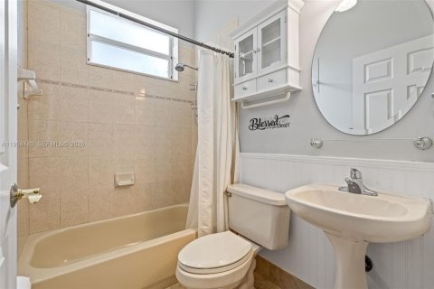 House in Homestead, Florida 4 bedrooms, 194.91 sq.m. № 2025094 - photo 30