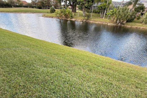 Adosado en venta en Tamarac, Florida, 2 dormitorios, 101.45 m2 № 1975004 - foto 16