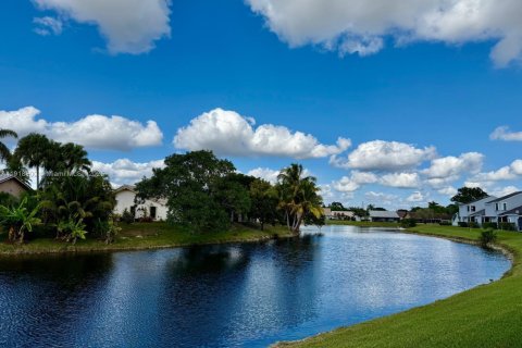 Adosado en venta en Tamarac, Florida, 2 dormitorios, 101.45 m2 № 1975004 - foto 28