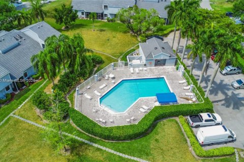 Adosado en venta en Tamarac, Florida, 2 dormitorios, 101.45 m2 № 1975004 - foto 21