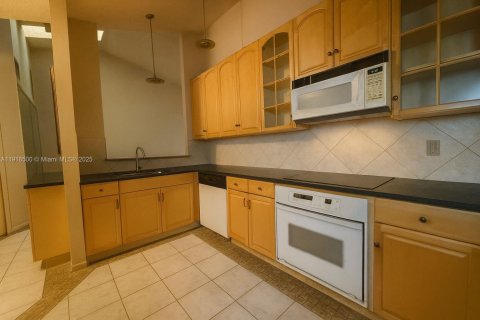 Adosado en venta en Tamarac, Florida, 2 dormitorios, 101.45 m2 № 1975004 - foto 7