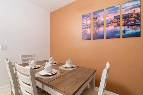 Townhouse in Kissimmee, Florida 4 bedrooms, 133.78 sq.m. № 2102962 - photo 10