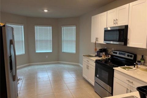 House in North Port, Florida 3 bedrooms, 162.39 sq.m. № 1799833 - photo 3