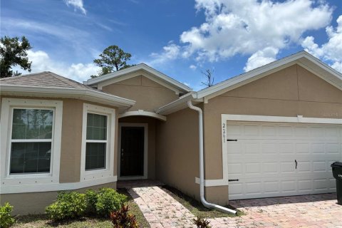 House in North Port, Florida 3 bedrooms, 162.39 sq.m. № 1799833 - photo 1