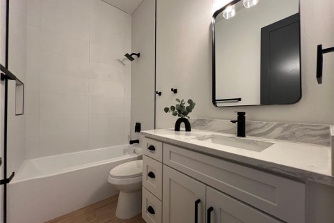 Casa en venta en Deltona, Florida, 4 dormitorios, 168.9 m2 № 1904919 - foto 26