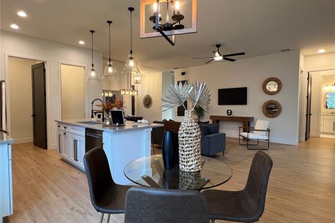 Casa en venta en Deltona, Florida, 4 dormitorios, 168.9 m2 № 1904919 - foto 3