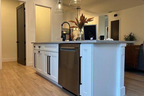 Casa en venta en Deltona, Florida, 4 dormitorios, 168.9 m2 № 1904919 - foto 15