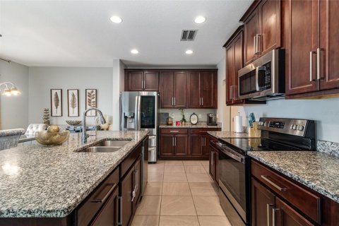 Casa en venta en Groveland, Florida, 4 dormitorios, 179.86 m2 № 1723399 - foto 12