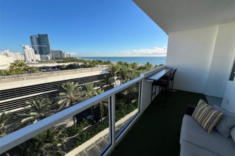 Condo in Miami Beach, Florida, 4 bedrooms № 1949886 - photo 29