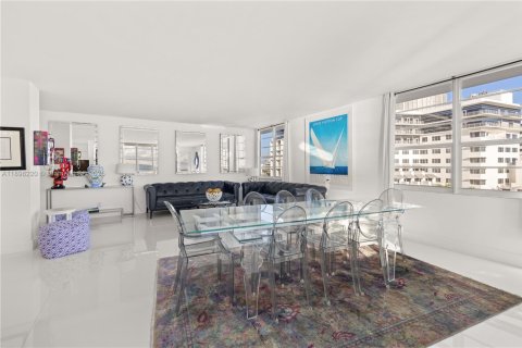 Condo in Miami Beach, Florida, 4 bedrooms № 1949886 - photo 14