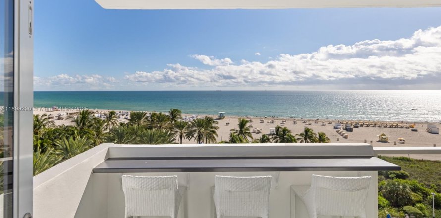 Condo in Miami Beach, Florida, 4 bedrooms № 1949886