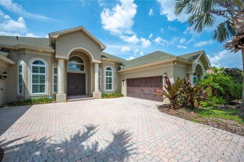 House in Lakeland, Florida 4 bedrooms, 315.59 sq.m. № 1681559 - photo 4