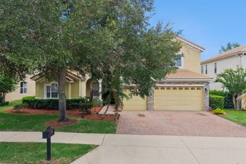House in Winter Garden, Florida 5 bedrooms, 285.95 sq.m. № 2313423 - photo 2