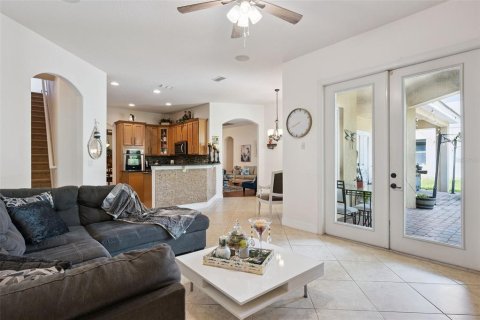 House in Winter Garden, Florida 5 bedrooms, 285.95 sq.m. № 2313423 - photo 7