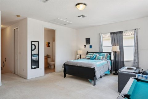 House in Winter Garden, Florida 5 bedrooms, 285.95 sq.m. № 2313423 - photo 16