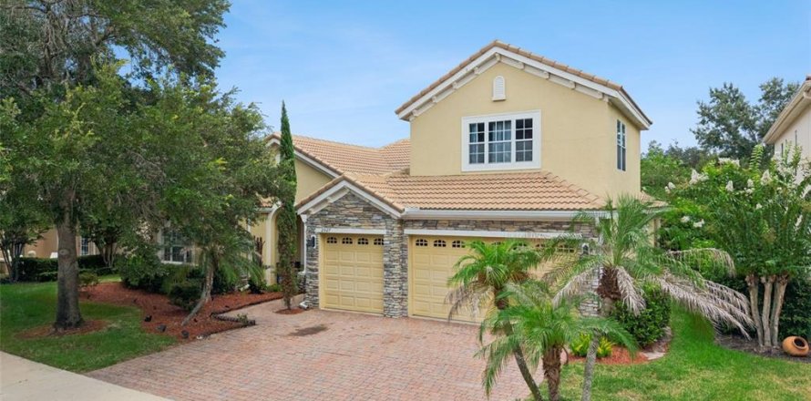 House in Winter Garden, Florida 5 bedrooms, 285.95 sq.m. № 2313423