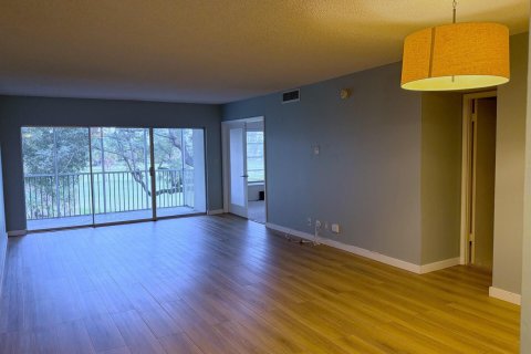 Appartement à louer à Pompano Beach, Floride: 2 chambres, 106.84 m2 № 2191462 - photo 16