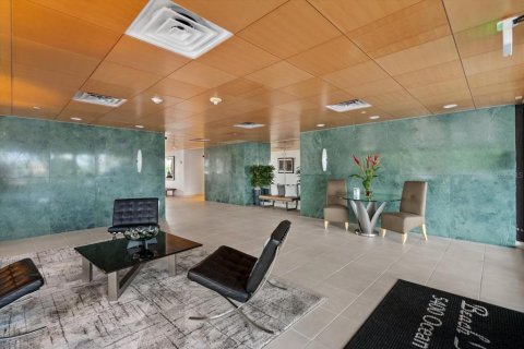 Copropriété à vendre à Sarasota, Floride: 1 chambre, 86.21 m2 № 2113428 - photo 16