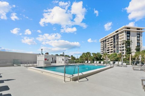 Copropriété à vendre à Sarasota, Floride: 1 chambre, 86.21 m2 № 2113428 - photo 12