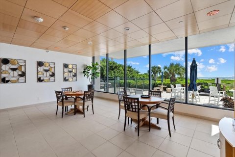 Copropriété à vendre à Sarasota, Floride: 1 chambre, 86.21 m2 № 2113428 - photo 20