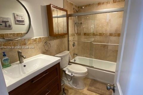 Condo in Bay Harbor Islands, Florida, 2 bedrooms  № 1891423 - photo 25