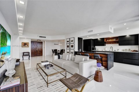 Copropriété à louer à Aventura, Floride: 2 chambres, 136.57 m2 № 2023533 - photo 6