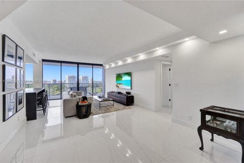 Copropriété à louer à Aventura, Floride: 2 chambres, 136.57 m2 № 2023533 - photo 11