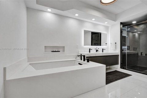 Copropriété à louer à Aventura, Floride: 2 chambres, 136.57 m2 № 2023533 - photo 4