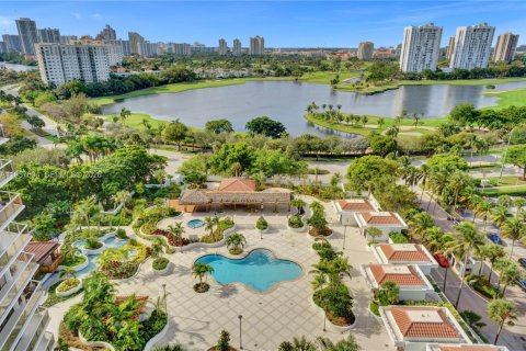 Copropriété à louer à Aventura, Floride: 2 chambres, 136.57 m2 № 2023533 - photo 2