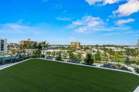 Condo in Pompano Beach, Florida, 3 bedrooms  № 2191459 - photo 9