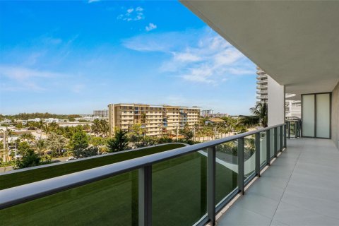 Condo in Pompano Beach, Florida, 3 bedrooms  № 2191459 - photo 8