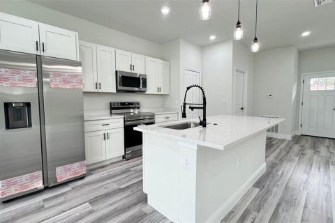 House in Ocala, Florida 4 bedrooms, 170.29 sq.m. № 1823004 - photo 10