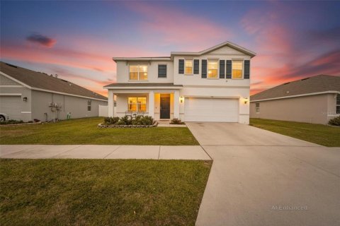 House in Plant City, Florida 5 bedrooms, 248.42 sq.m. № 2131151
