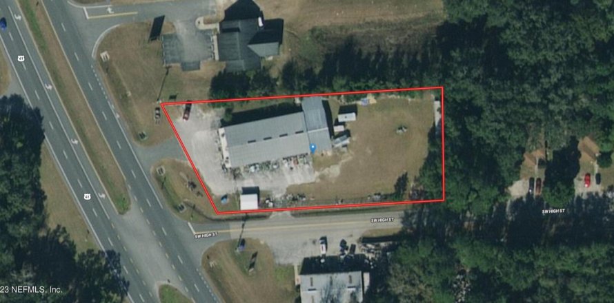 Commercial property in Lake City, Florida № 826992
