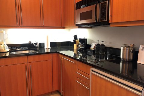 Condo in Miami, Florida  № 2052820 - photo 13