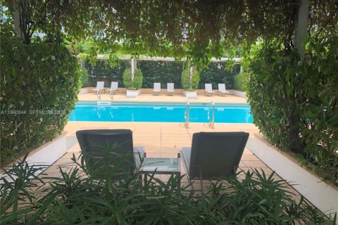 Condo in Miami, Florida  № 2052820 - photo 23