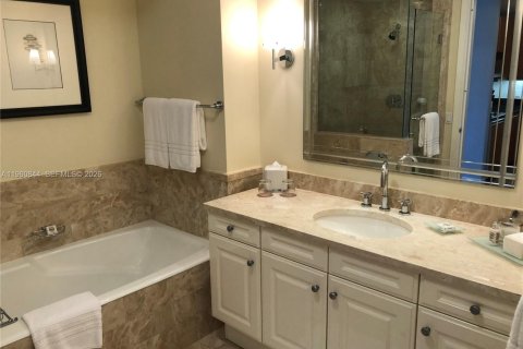 Condo in Miami, Florida  № 2052820 - photo 17