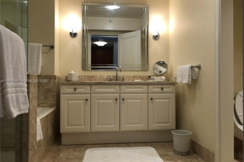 Condo in Miami, Florida  № 2052820 - photo 15