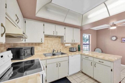 Condo in Clearwater, Florida, 2 bedrooms  № 2199654 - photo 5
