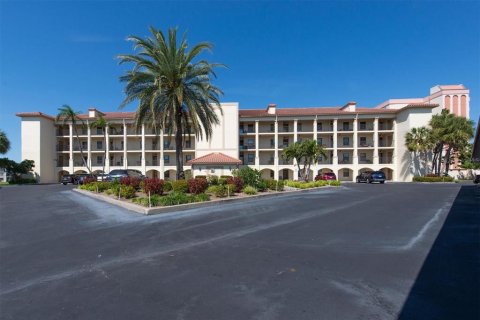Condo in Clearwater, Florida, 2 bedrooms  № 2199654 - photo 3