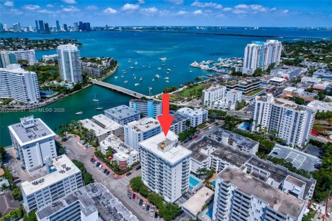 Condo à Miami Beach, Floride, 1 chambre  № 2069520
