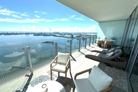 Condo in Miami, Florida, 3 bedrooms  № 2027517 - photo 23