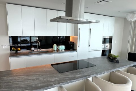 Condo in Miami, Florida, 3 bedrooms  № 2027517 - photo 3