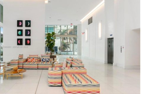 Condo in Miami, Florida, 3 bedrooms  № 2027517 - photo 29