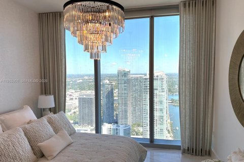 Condo in Miami, Florida, 3 bedrooms  № 2027517 - photo 13