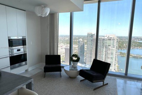 Condo in Miami, Florida, 3 bedrooms  № 2027517 - photo 5