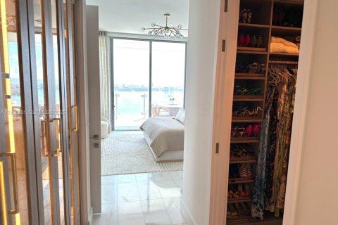 Condo in Miami, Florida, 3 bedrooms  № 2027517 - photo 9