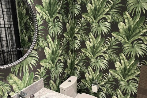 Condo in Miami, Florida, 3 bedrooms  № 2027517 - photo 17